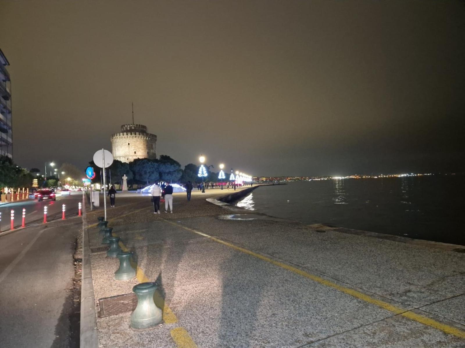 Master1 Seaside Lux Apartment Thessaloniki Exterior photo